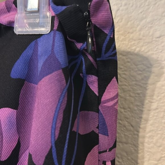 Ann Taylor LOFT 100% silk fully lined skirt - size 14. Excellent conditi… - Picture 2 of 4